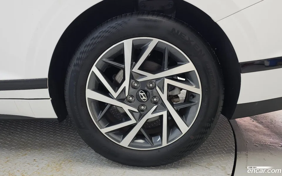 Hyundai Grandeur Hybrid 2023 — миниатюра 5