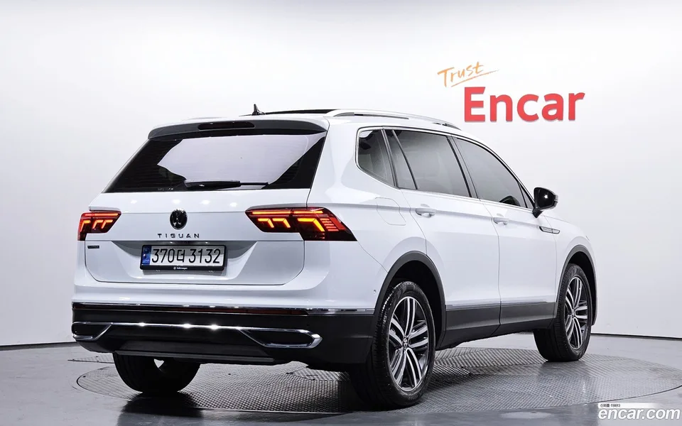 Volkswagen Tiguan Allspace 2.0 TSI 2022 — миниатюра 2