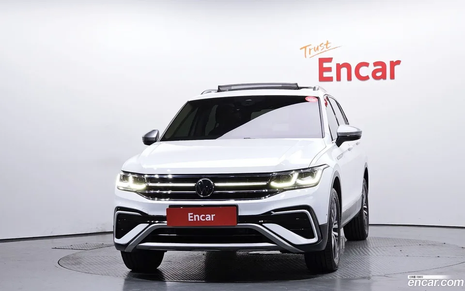 Volkswagen Tiguan Allspace 2.0 TSI 2022 — миниатюра 3