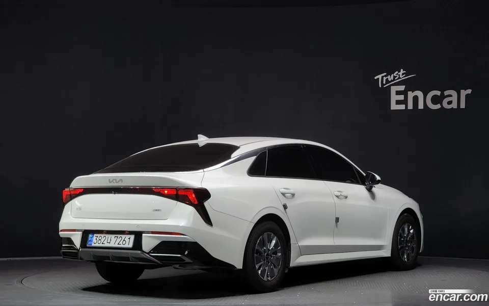 Kia K5 Hybrid 2024 — миниатюра 2