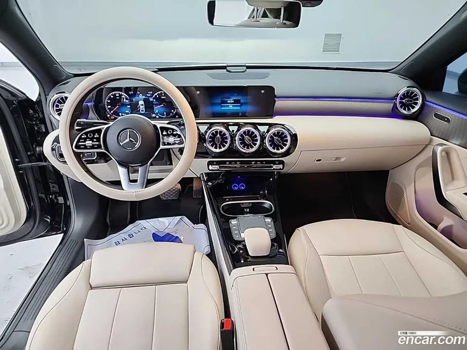Mercedes-Benz A-Class A220 2022 — фото 1, купить с доставкой в Москву