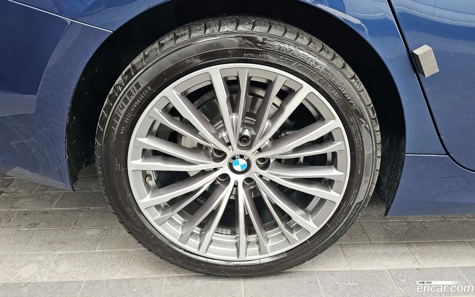 BMW 3 Series 320i 2022 — миниатюра 5