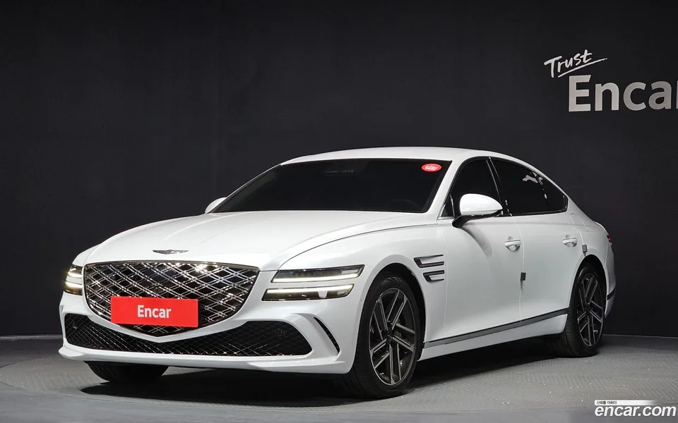 Genesis G80 2.5 2WD 2024 — фото 1, купить с доставкой в Москву