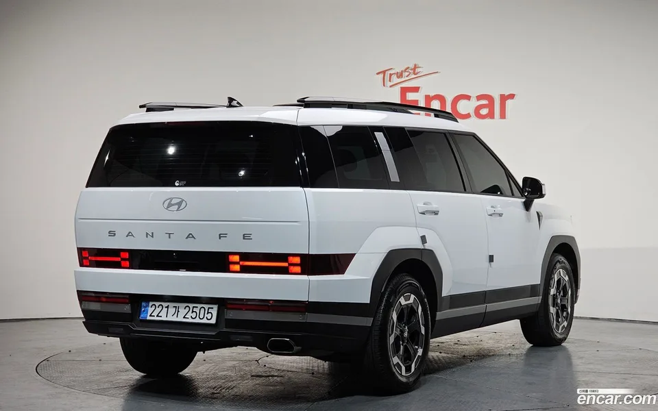 Hyundai SantaFe 2.5T 2WD 2024 — миниатюра 2