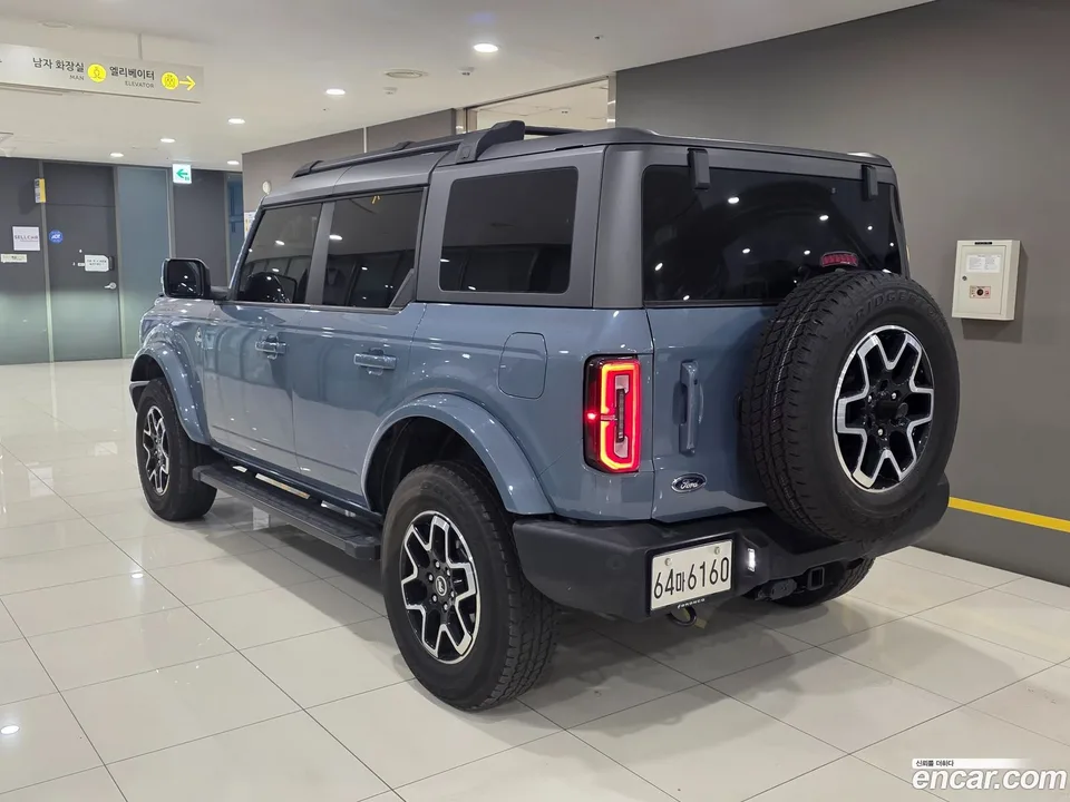 Ford Bronco 2.7 2023 — миниатюра 2