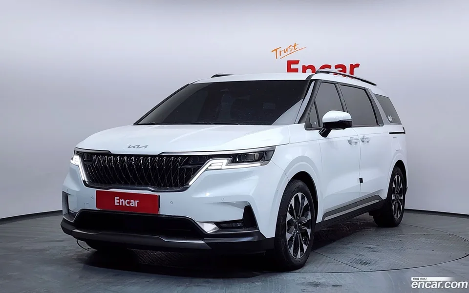 Kia Carnival 9 2023 — фото 1, купить с доставкой в Москву