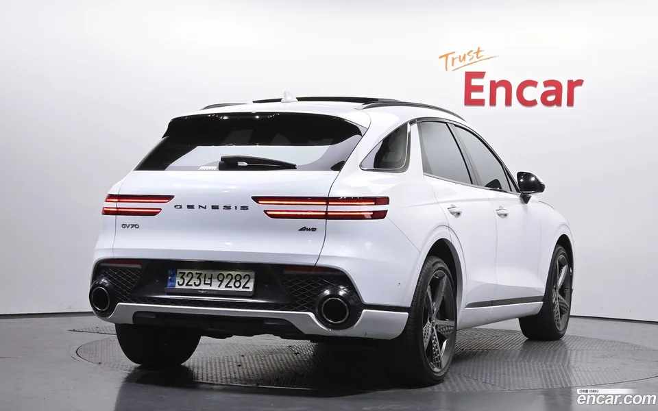 Genesis GV70 2.5T AWD 2022 — миниатюра 2