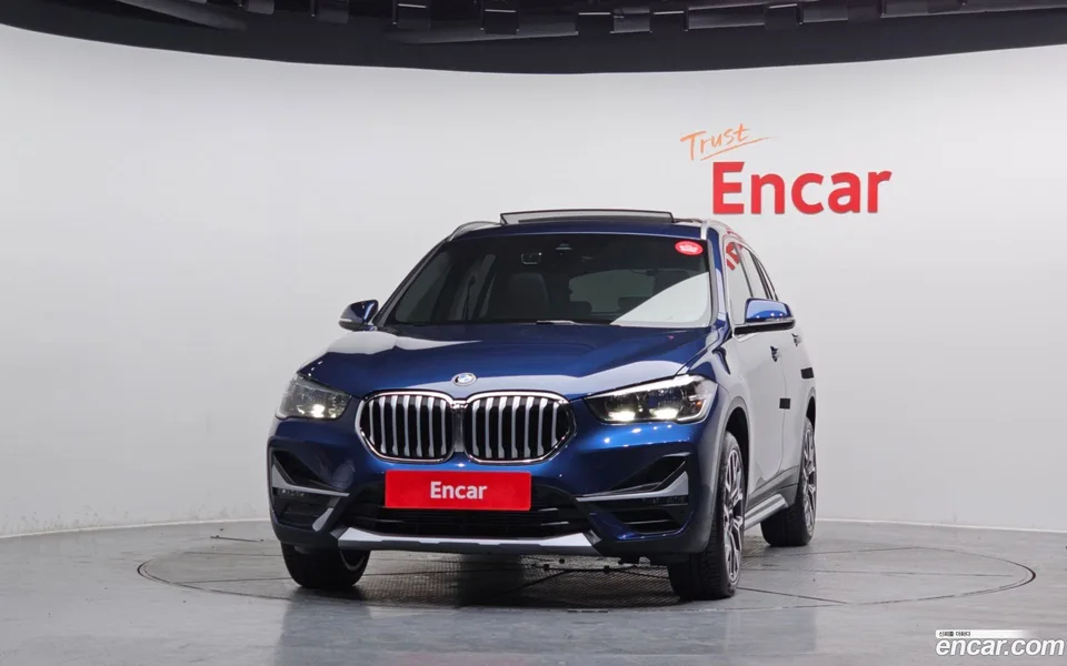 BMW X1 xDrive 20i xLine 2022 — миниатюра 3
