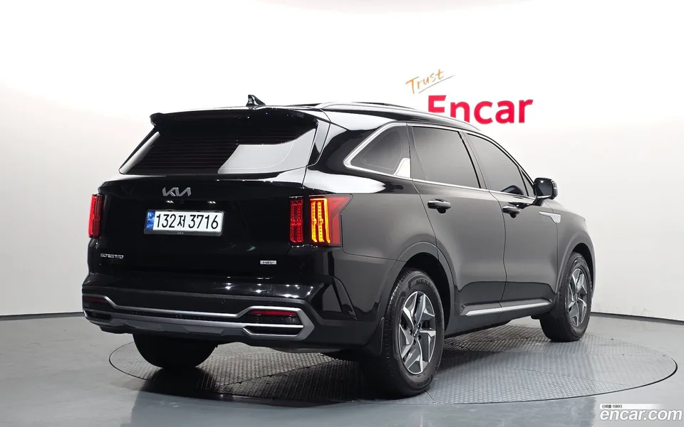 Kia Sorento HEV 1.6 2WD 2023 — миниатюра 2