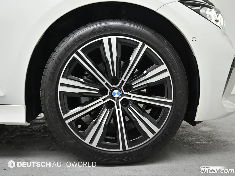 BMW 3 Series 320i 2025 — миниатюра 5