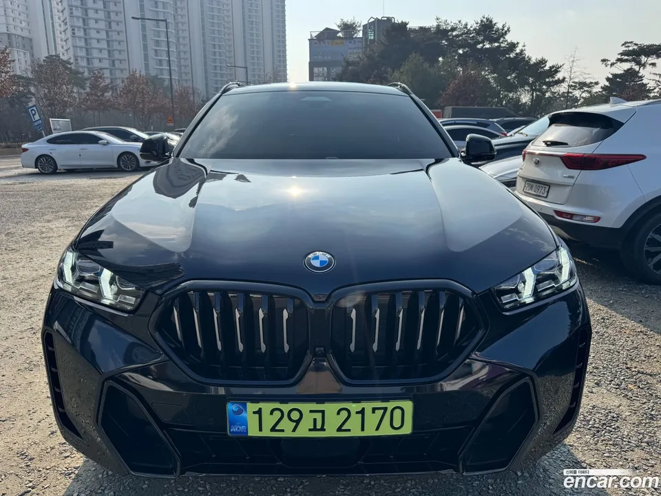 BMW X6 xDrive40i M 2025 — миниатюра 2
