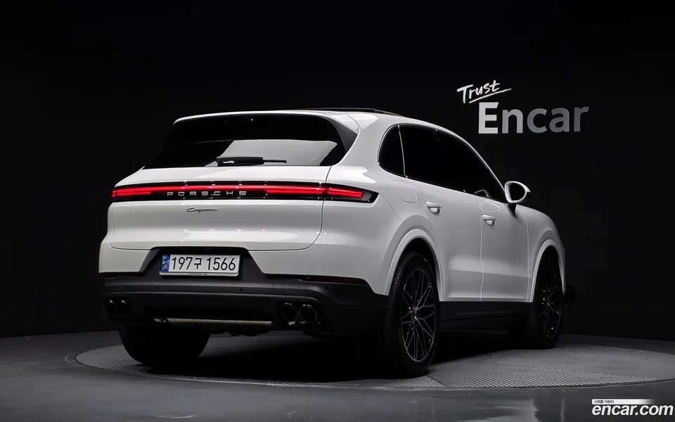 Porsche Cayenne 3.0 2024 — миниатюра 2