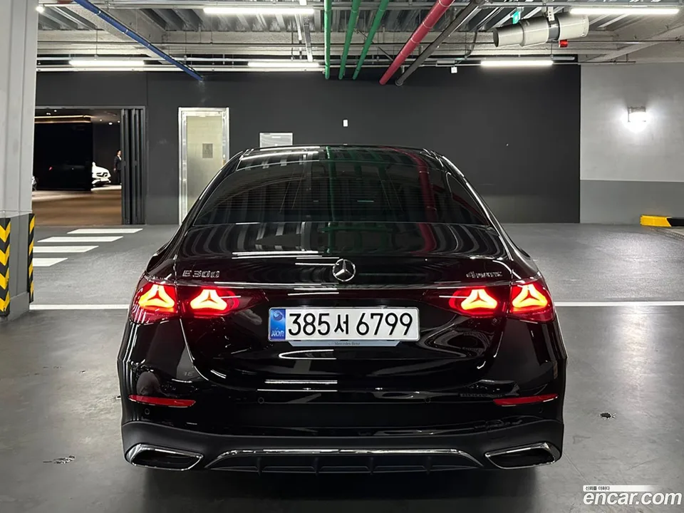 Mercedes-Benz E-Class E300 4MATIC AMG Line 2025 — миниатюра 3