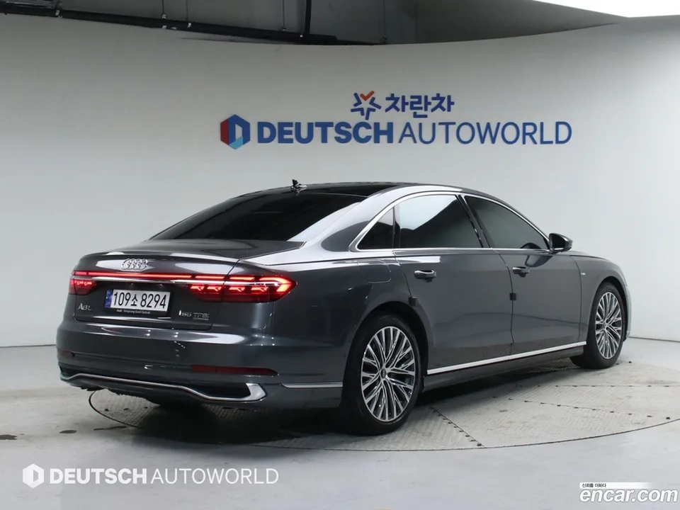 Audi A8 55 TFSI LWB 2022 — миниатюра 2