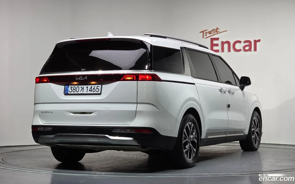 Kia Carnival 9 2022 — миниатюра 2