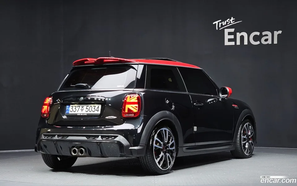 MINI Cooper S JCW 2023 — миниатюра 2