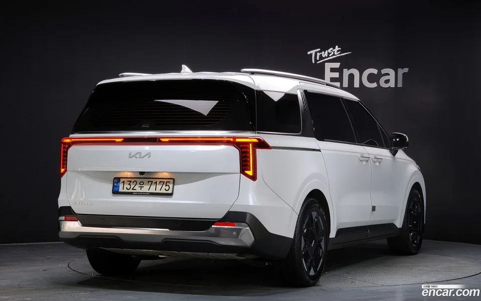 Kia Carnival 7 2024 — миниатюра 2