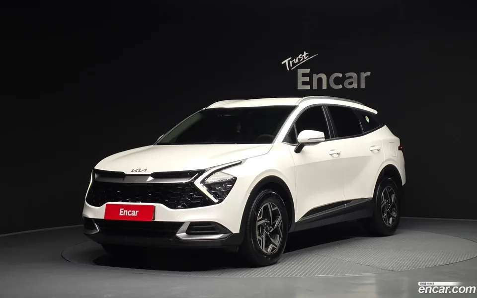 Kia Sportage 2.0 2WD 2022 — фото 1, купить с доставкой в Москву