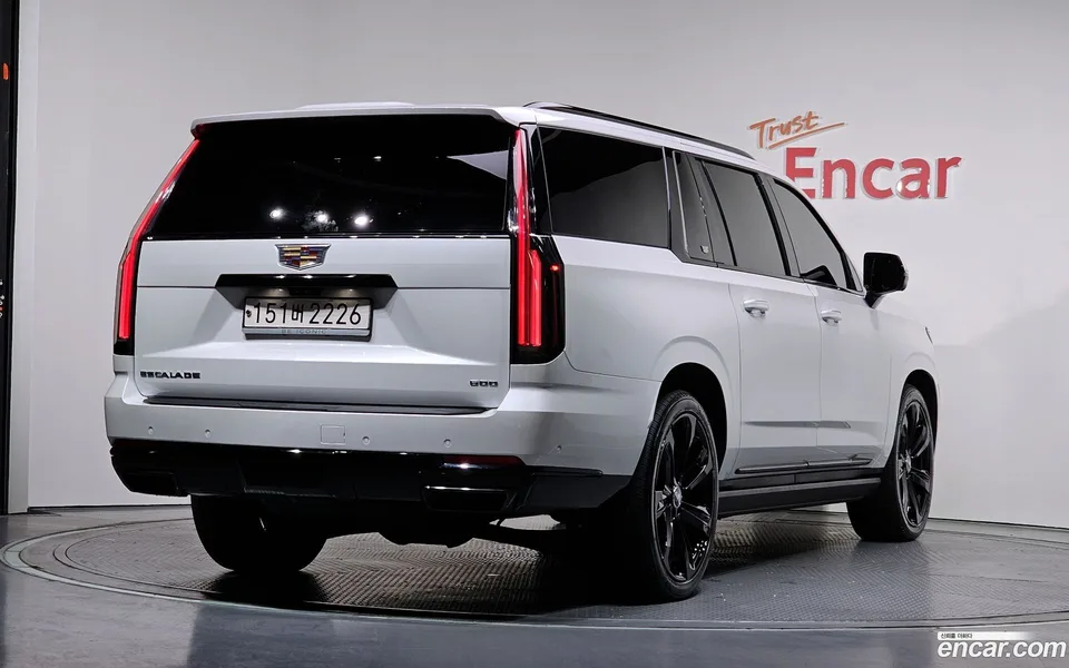 Cadillac Escalade 6.2 ESV 2025 — миниатюра 2
