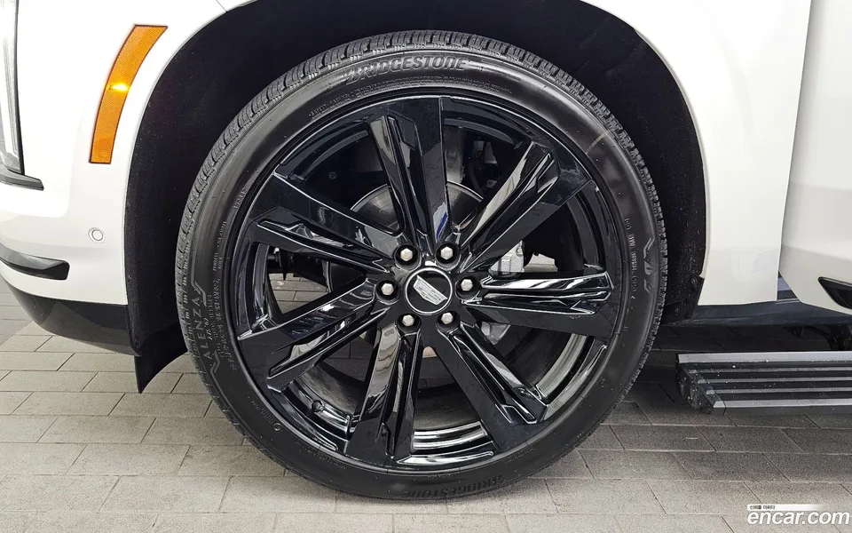 Cadillac Escalade 6.2 ESV 2025 — миниатюра 5