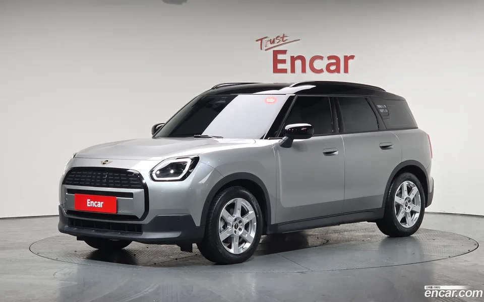 MINI Cooper Countryman Electric E 2025 — фото 1, купить с доставкой в Москву