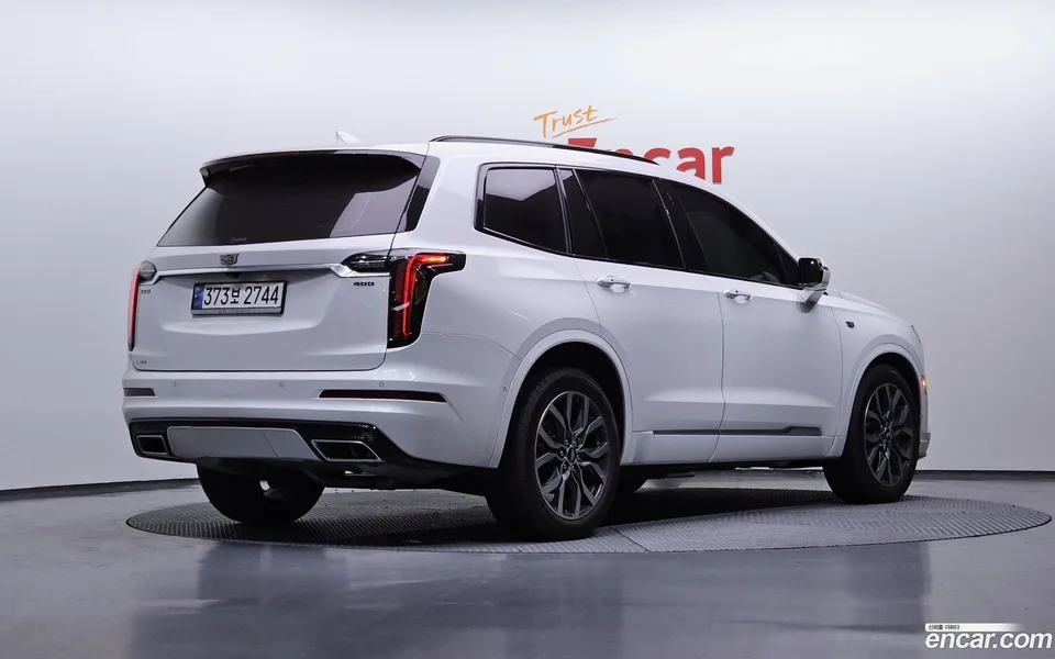 Cadillac XT6 3.6 2023 — миниатюра 2