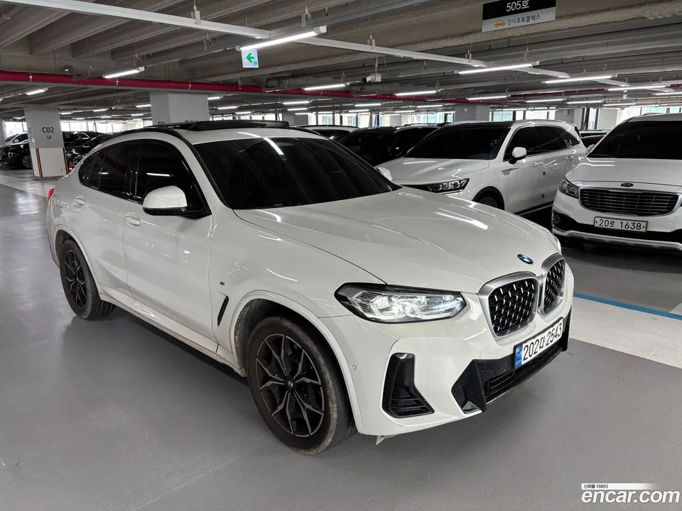 BMW X4 xDrive20d M 2023 — миниатюра 2