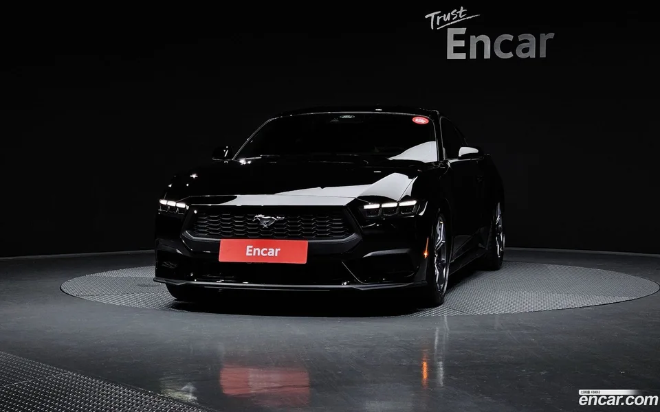 Ford Mustang 2.3 2024 — миниатюра 3