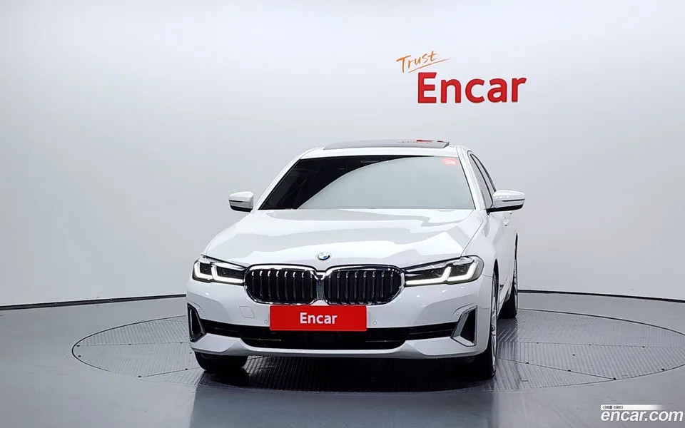 BMW 5 Series 530i 2023 — миниатюра 3
