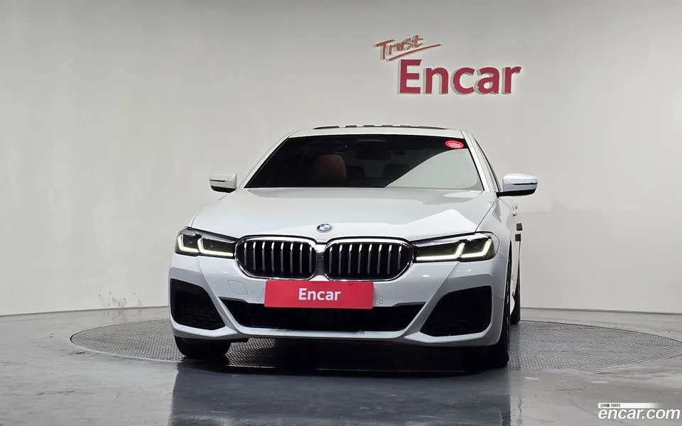 BMW 5 Series 520i M 2022 — миниатюра 3