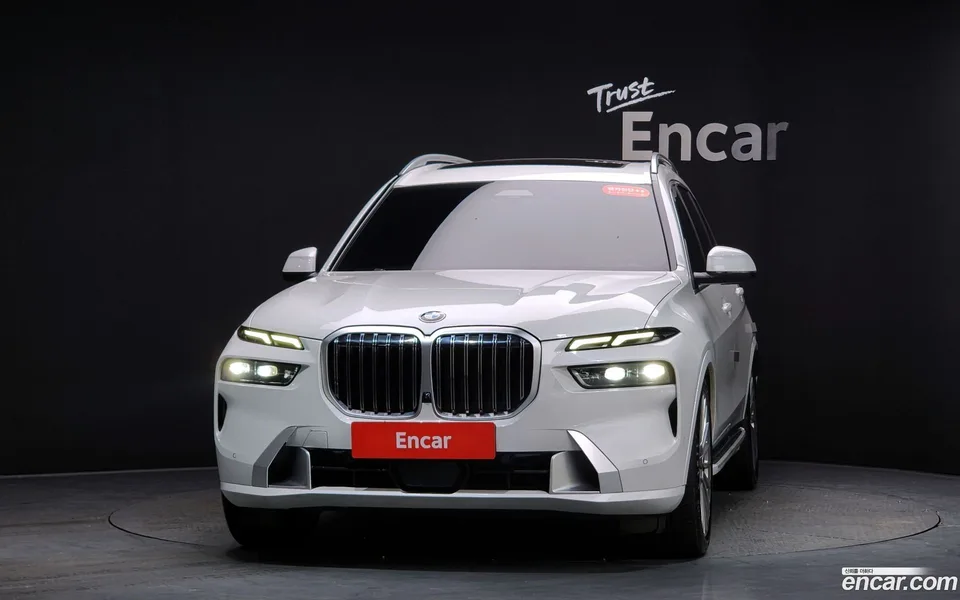 BMW X7 xDrive 40i 6 2023 — миниатюра 3