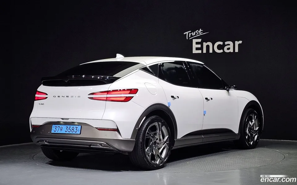 Genesis GV60 AWD 2022 — миниатюра 2