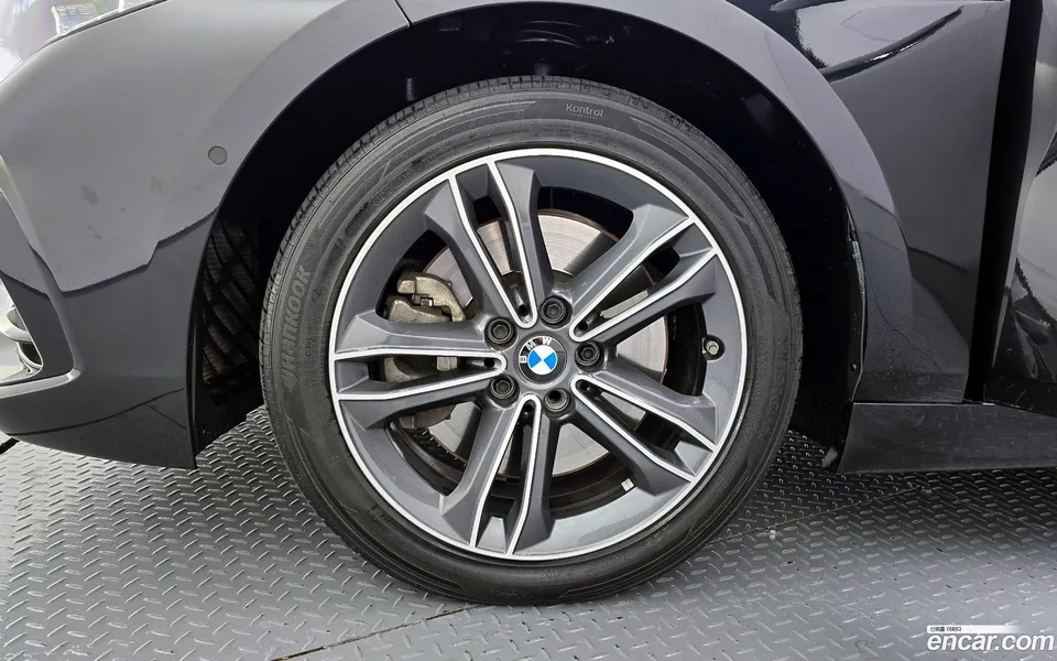 BMW 1 Series 120i 2022 — миниатюра 5