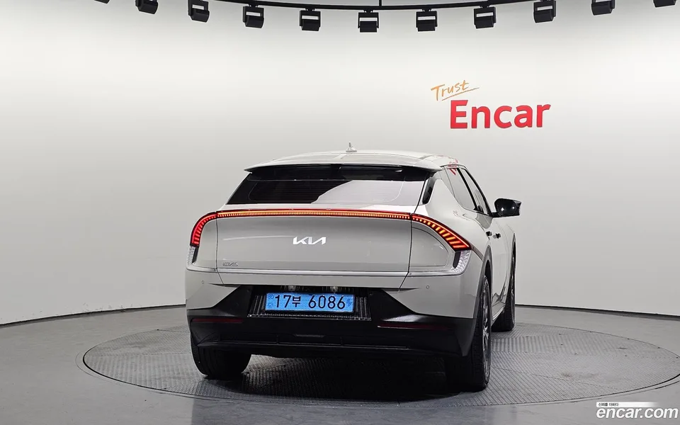 Kia EV6 2022 — миниатюра 4