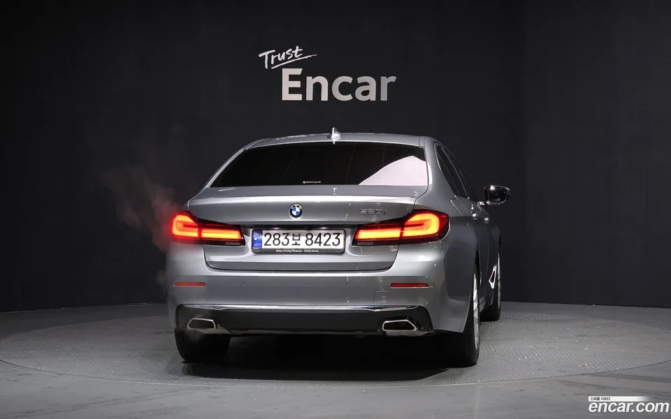 BMW 5 Series 520i 2022 — миниатюра 4