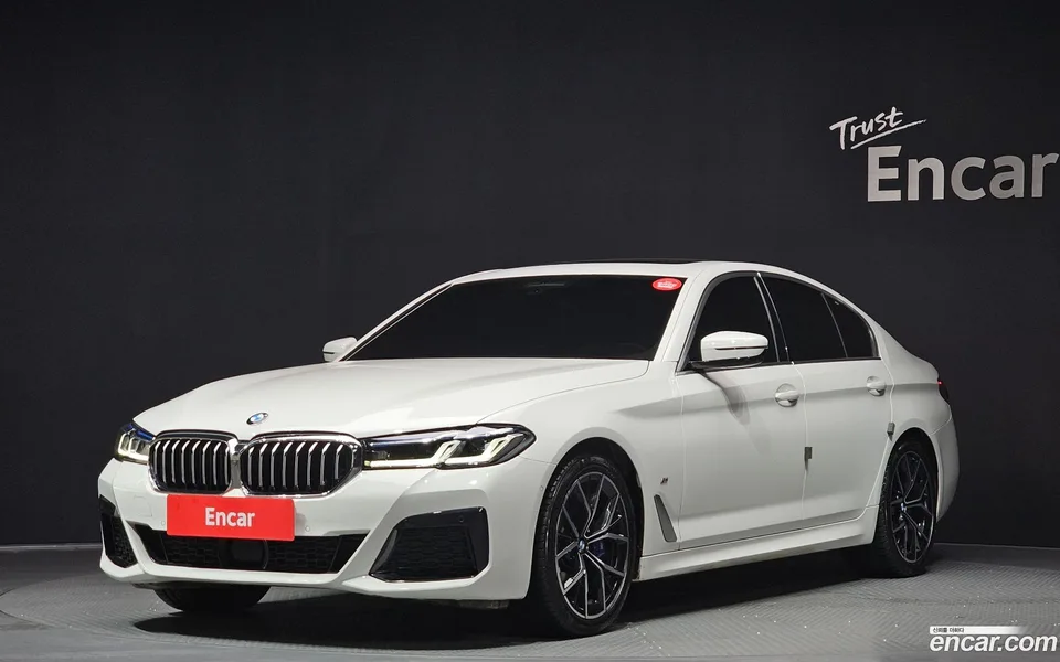 BMW 5 Series 530i M 2023 — фото 1, купить с доставкой в Москву