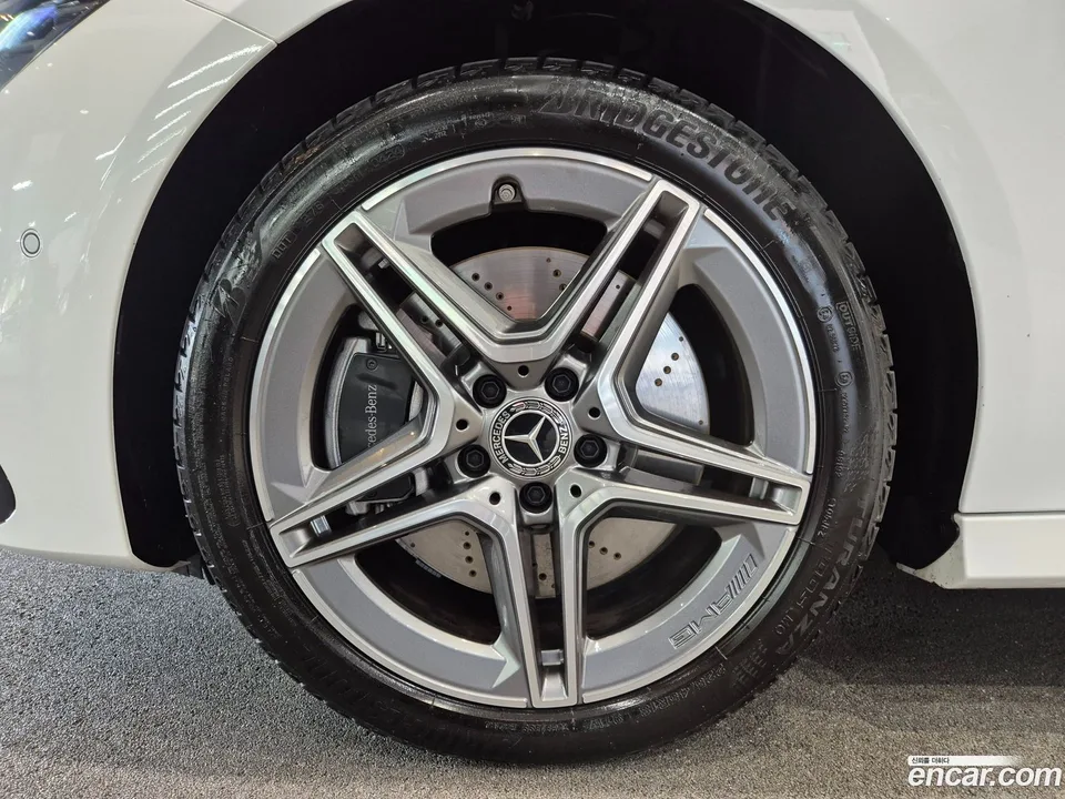 Mercedes-Benz CLA-Class CLA250 4MATIC 2025 — миниатюра 5