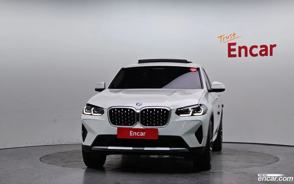 BMW X4 xDrive20i xLine 2025 — миниатюра 3