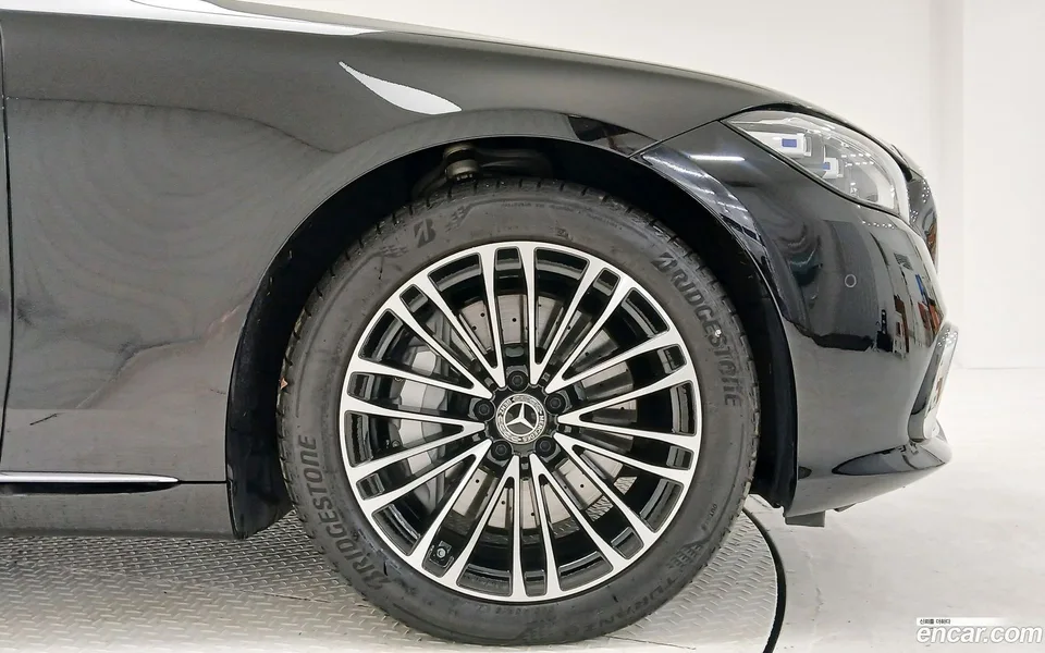 Mercedes-Benz S-Class S350 d 4MATIC 2025 — миниатюра 5