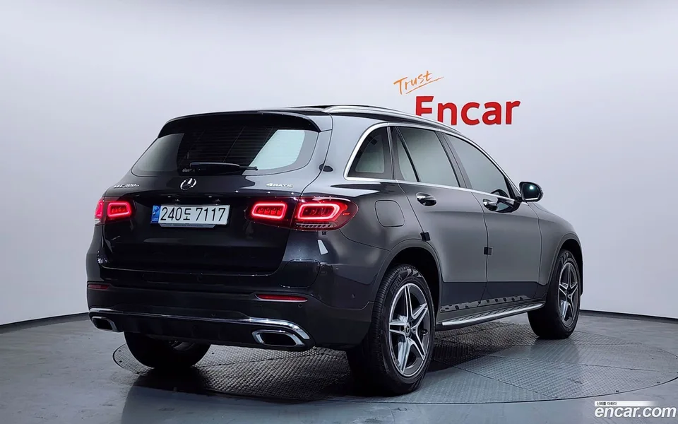 Mercedes-Benz GLC-Class GLC300e 4MATIC 2022 — миниатюра 2
