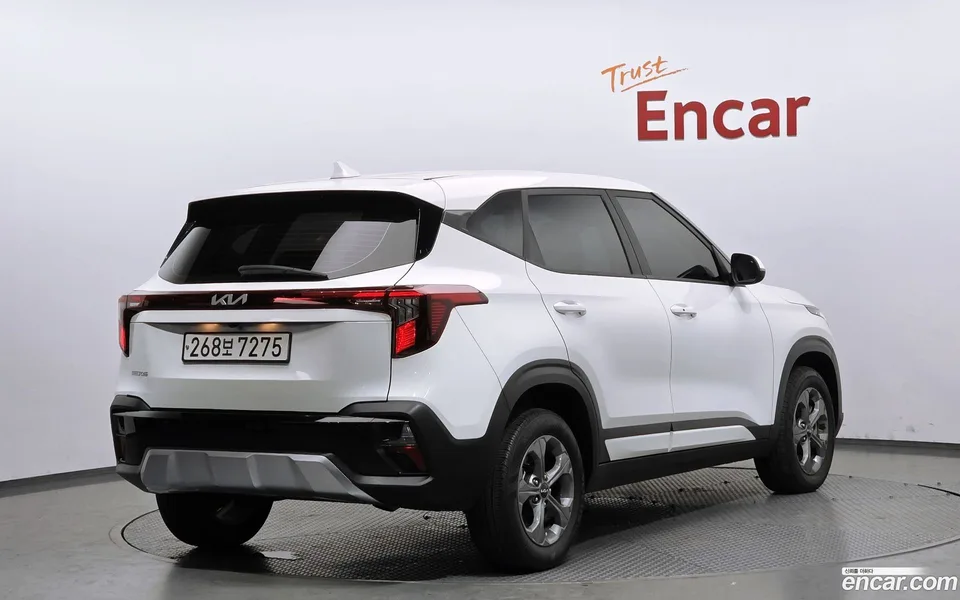 Kia Seltos 1.6 2WD 2023 — миниатюра 2