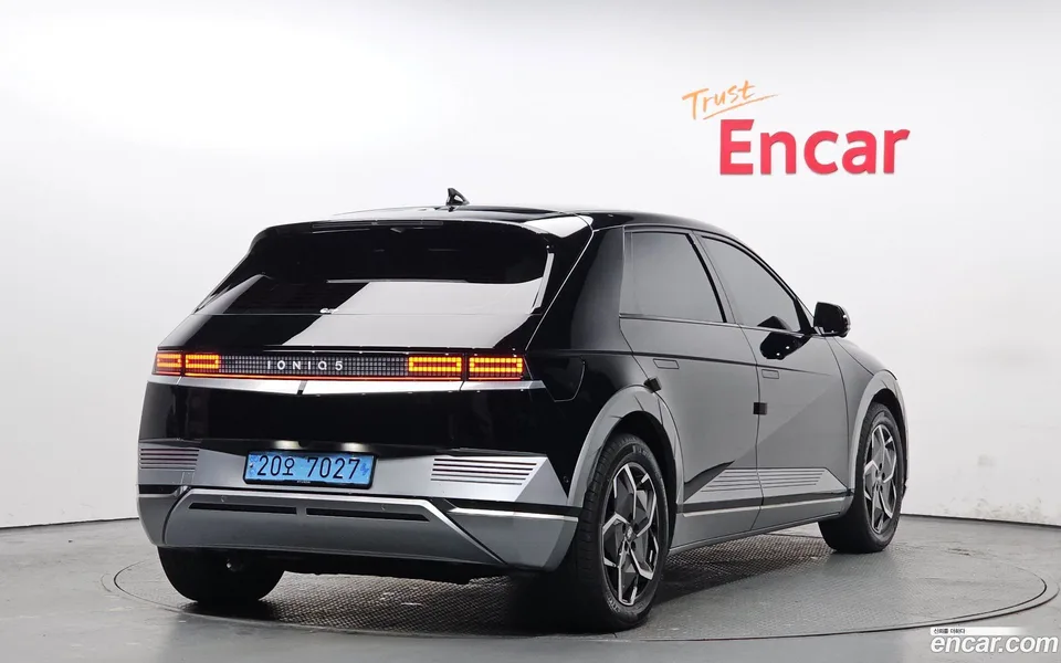 Hyundai Ioniq 5 2023 — миниатюра 2