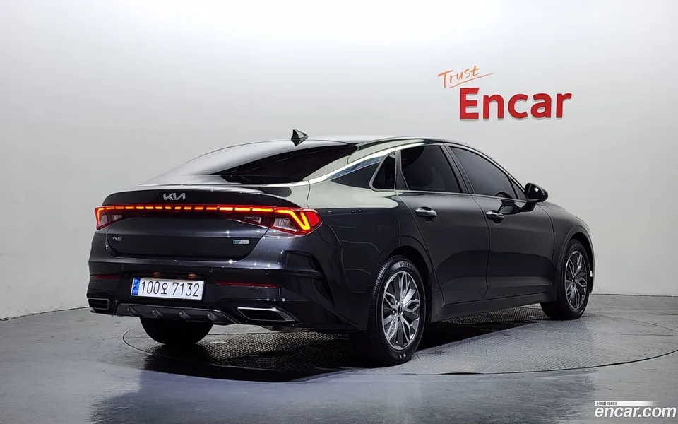 Kia K5 Hybrid 2022 — миниатюра 2