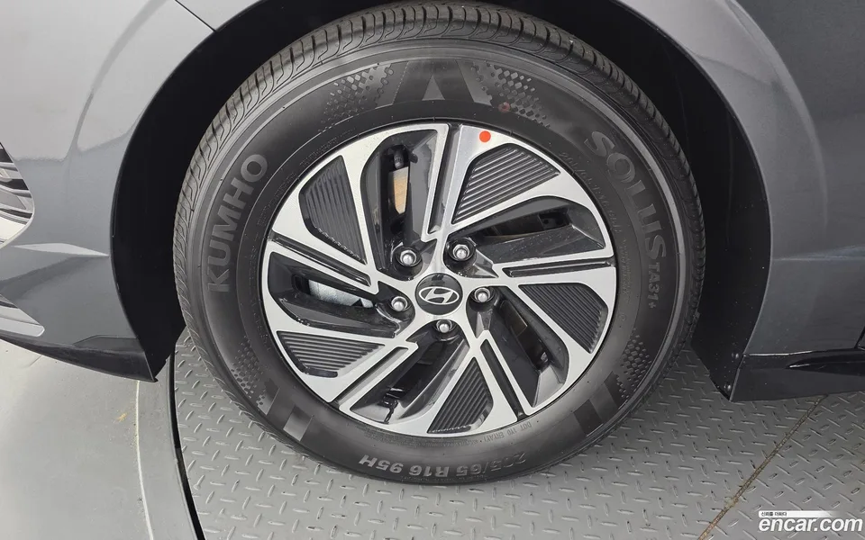Hyundai Sonata The Edge Hybrid 2025 — миниатюра 5