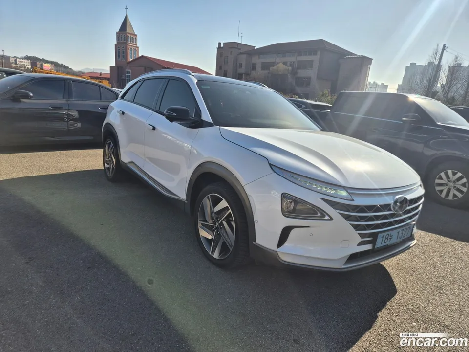 Hyundai Nexo 2022 — миниатюра 2