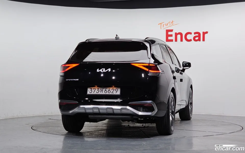 Kia Sportage 1.6 2WD 2023 — миниатюра 4