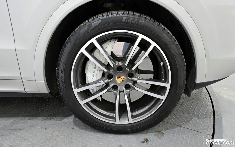 Porsche Cayenne 4.0 2022 — миниатюра 5