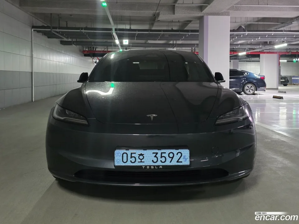 Tesla Model 3 RWD 2025 — миниатюра 2