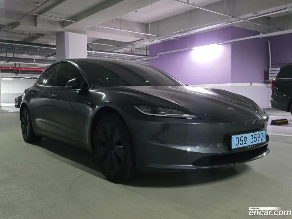 Tesla Model 3 RWD 2025 — миниатюра 3