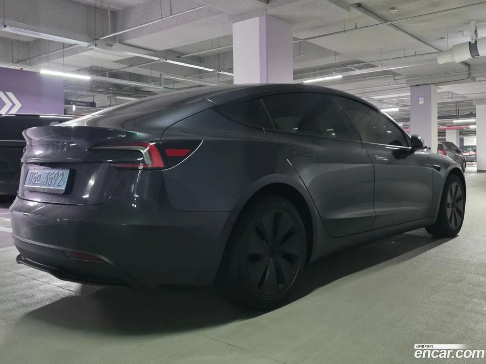 Tesla Model 3 RWD 2025 — миниатюра 4